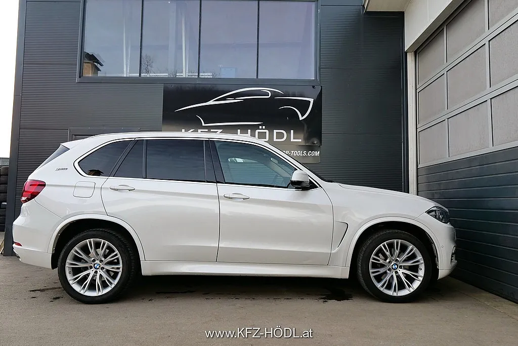 BMW X5 PHEV xDrive40e Österreich-Paket Aut. Image 5