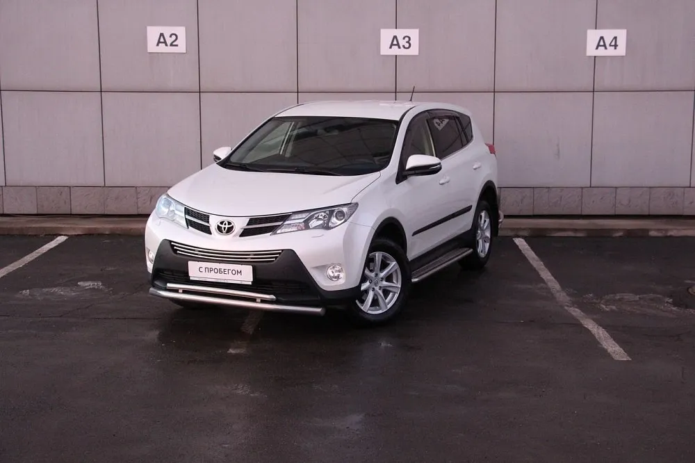 Toyota RAV4 Image 1