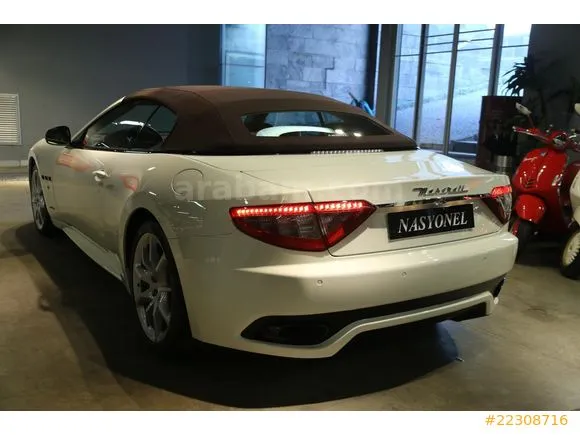 Maserati GranCabrio 4.7 Image 6